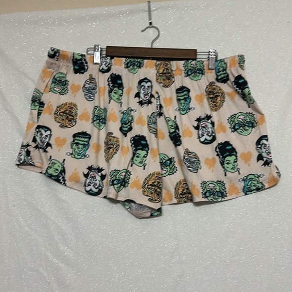 Adorable Monster PJs. Shorts and button down. Pockets! Size XL - Picture 7 of 7